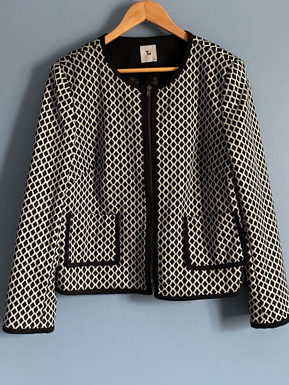 TU Black & White Patterned Zip-Front Jacket